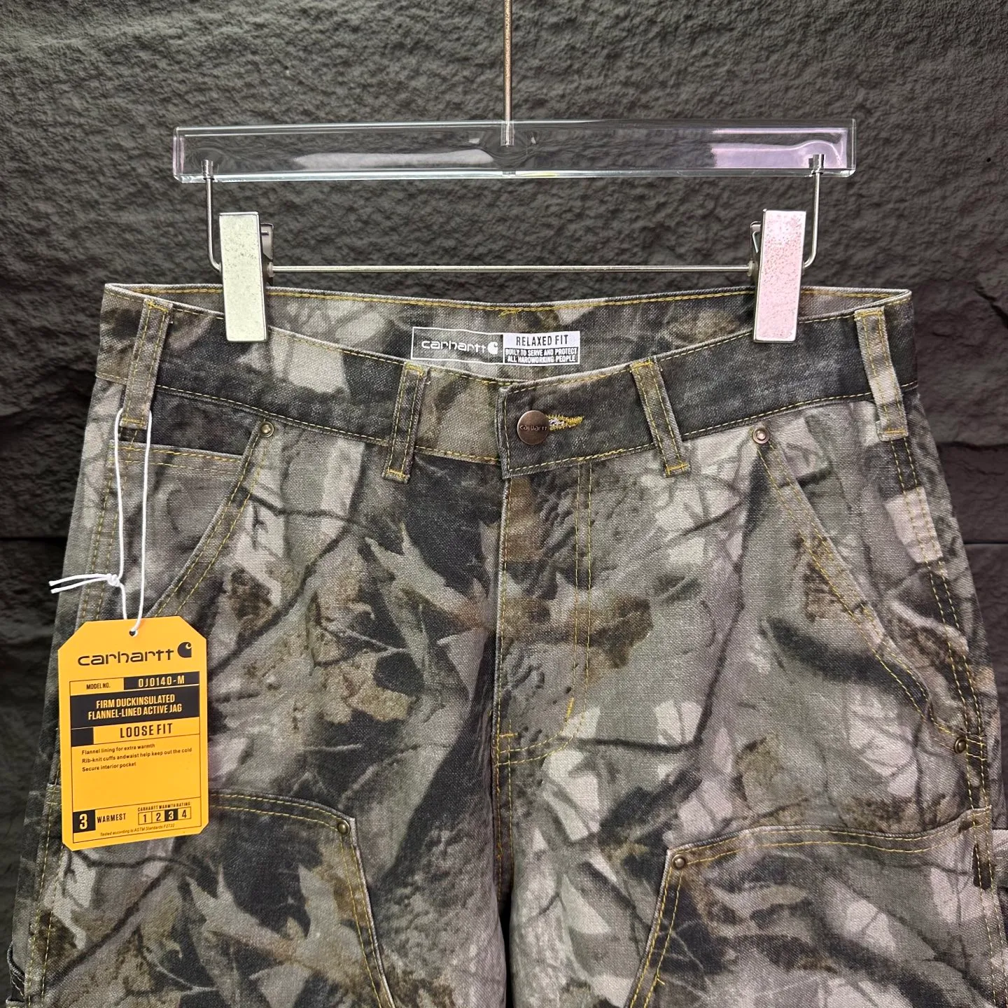 Carhartt 2026 New Arrival 3D Digital Printed Dead Tree Retro Work Wear Logging Couple Loose Jeans High Version High Version Top Ceiling Quality Styles with different washed textures, very friendly to people with thin legs and thick legs. The straight version is very flattering to the leg shape. Moderate length that never goes out of style, easy to match with casual, basic styling for various styles, a must-have in the wardrobe! The fabric is stiff but also makes the upper body soft without losing texture. The washing process is even more perfect. It is a must-have item for everyone! ! ! Washed wheat, hang tag, pants label, three complete labels Color: Picture color Size: 28, 30, 32, 34, 36 (five sizes)